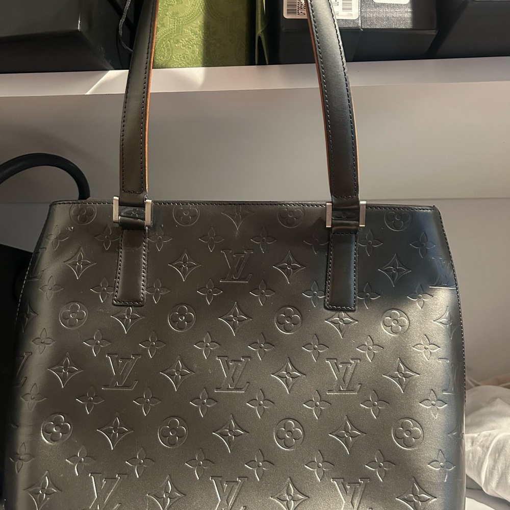 SOLD AUTHENTIC LOUIS VUITTON STOCKTON SHOULDER
TOTE BAG MONOGRAM